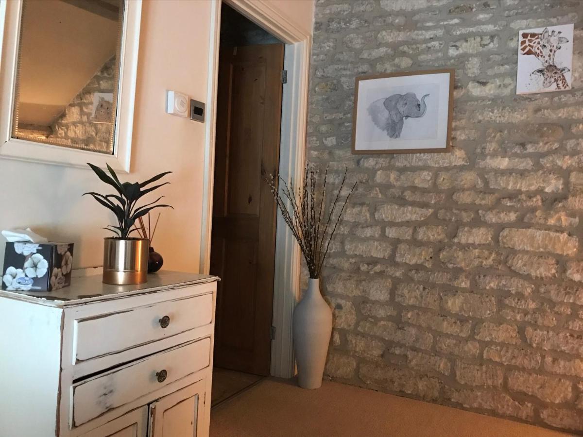 Dove Cottage Bisley  Екстер'єр фото