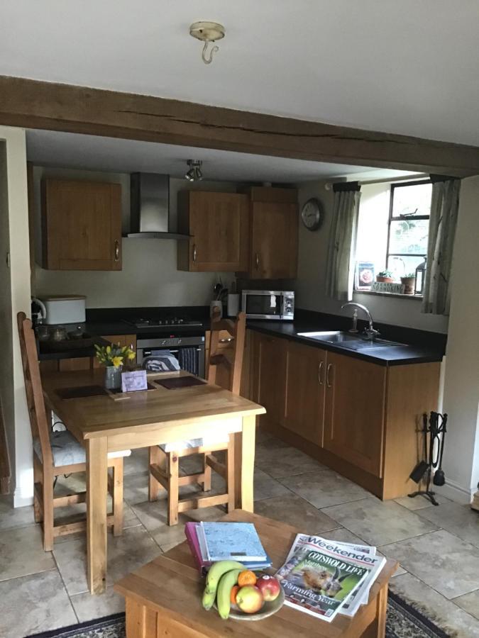 Dove Cottage Bisley  Екстер'єр фото