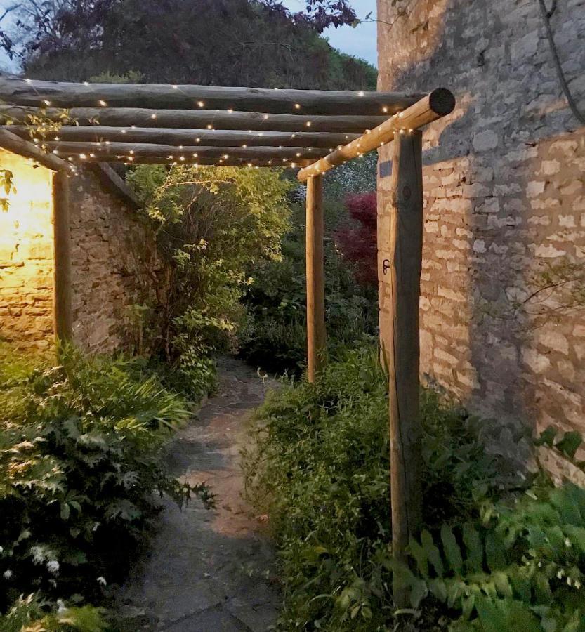 Dove Cottage Bisley  Екстер'єр фото