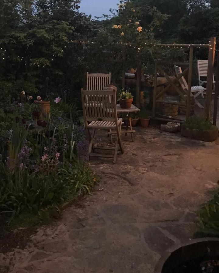 Dove Cottage Bisley  Екстер'єр фото