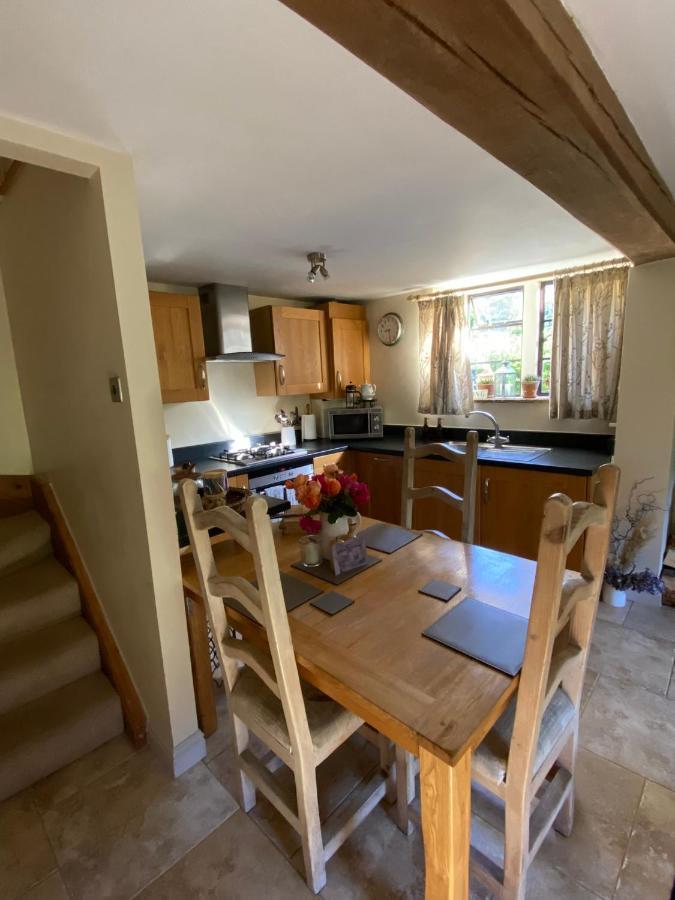 Dove Cottage Bisley  Екстер'єр фото