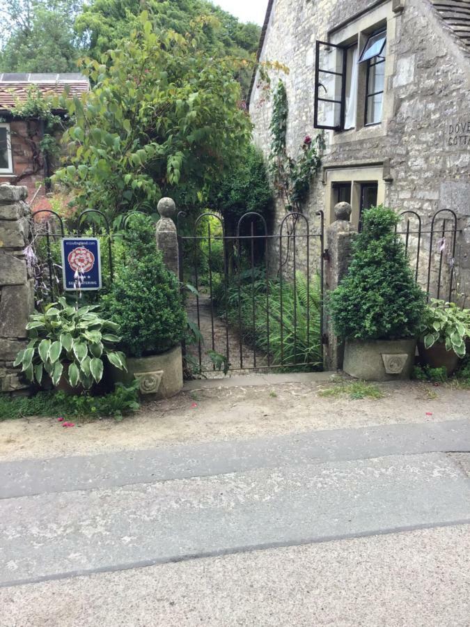 Dove Cottage Bisley  Екстер'єр фото