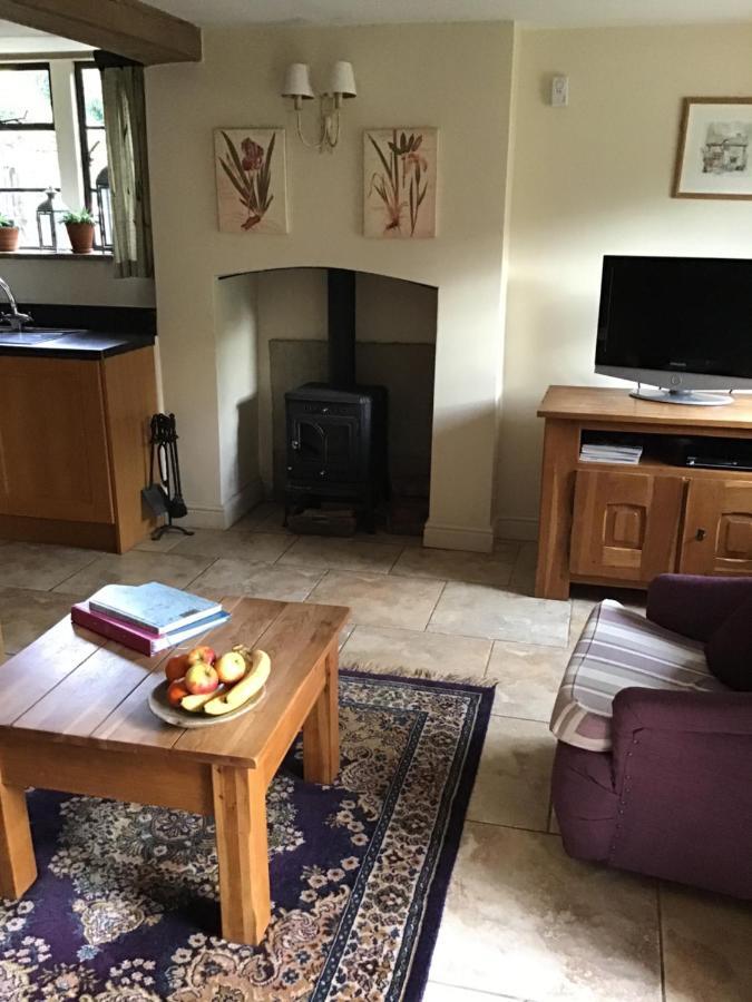 Dove Cottage Bisley  Екстер'єр фото